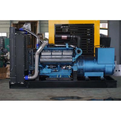 900kw東風(fēng)研究所柴油發(fā)電機(jī)組-東風(fēng)研究所12缸柴油機(jī)SY302TAD97柴油發(fā)電機(jī)組,缸徑/行程：138/165mm,柴油發(fā)電機(jī)組水冷發(fā)動(dòng)機(jī)功率968KW,柴油發(fā)電機(jī)組配套馬拉松斯坦福發(fā)電機(jī)。廠價(jià)直銷(xiāo)歡迎選購(gòu)：13773399855。