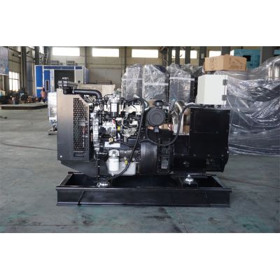 30kw珀金斯柴油發電機組-珀金斯3缸柴油機1103A-33G柴油發電機組,缸徑/行程：105/127mm,柴油發電機組水冷發動機功率30KW,柴油發電機組配套馬拉松斯坦福發電機。廠價直銷歡迎選購：13773399855。