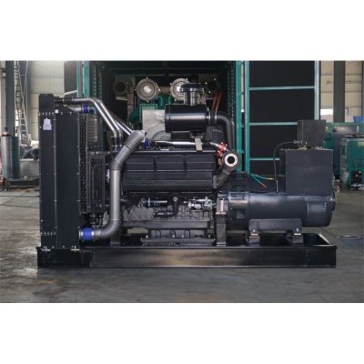 600kw上柴股份柴油發(fā)電機(jī)組-上柴股份12缸柴油機(jī)SC27G900D2柴油發(fā)電機(jī)組,缸徑/行程：135/155mm,柴油發(fā)電機(jī)組水冷發(fā)動(dòng)機(jī)功率662KW,柴油發(fā)電機(jī)組配套馬拉松斯坦福發(fā)電機(jī)。廠價(jià)直銷歡迎選購：13773399855。