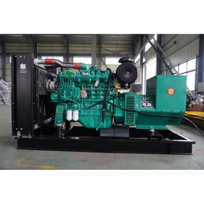 120kw玉柴柴油發(fā)電機(jī)組-玉柴6缸柴油機(jī)YC6A205-D30柴油發(fā)電機(jī)組,缸徑/行程：108/132mm,柴油發(fā)電機(jī)組水冷發(fā)動(dòng)機(jī)功率152KW,柴油發(fā)電機(jī)組配套馬拉松斯坦福發(fā)電機(jī)。廠價(jià)直銷歡迎選購(gòu)：13773399855。