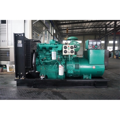 25KW玉柴柴油發電機組-玉柴4缸柴油機YCD4N23H8-45,柴油發電機組缸徑/行程：93/103mm,柴油發電機組水冷發動機功率33KW,柴油發電機組配套馬拉松斯坦福發電機。廠價直銷歡迎選購：13773399855。